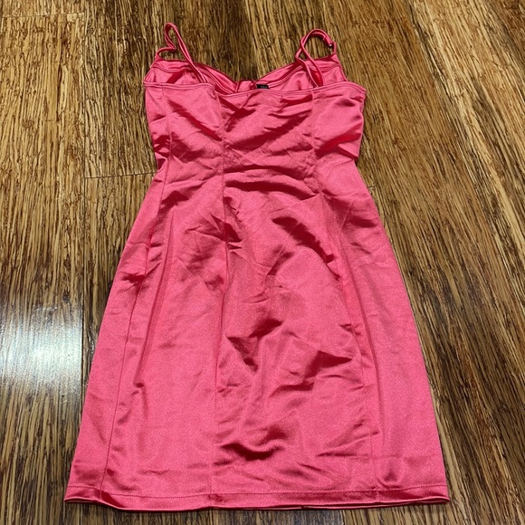 ❌SOLD❌Forever 21 sexy pink satin bodycon corset dress size smaller - Picture 3 of 4